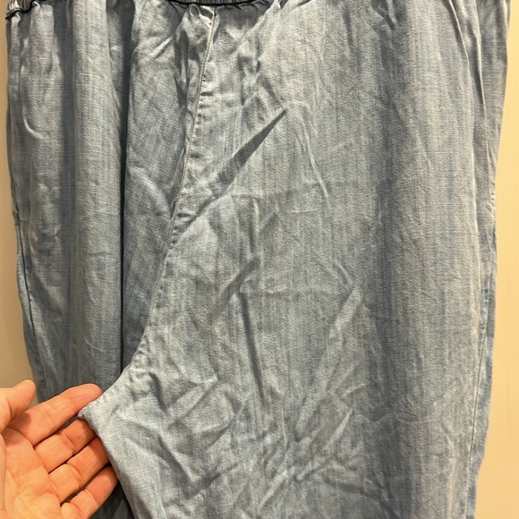 EUC Talulah of Aritzia chambray blue 10% lyocell jogger style jumpsuit - Picture 9 of 12
